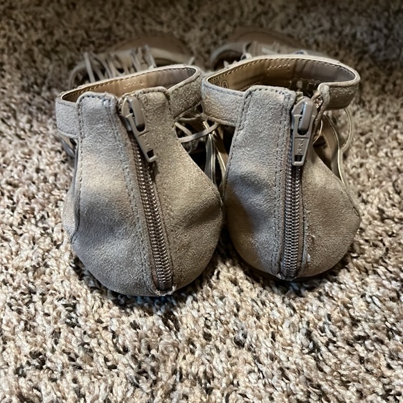 Sandals - Picture 2 of 4